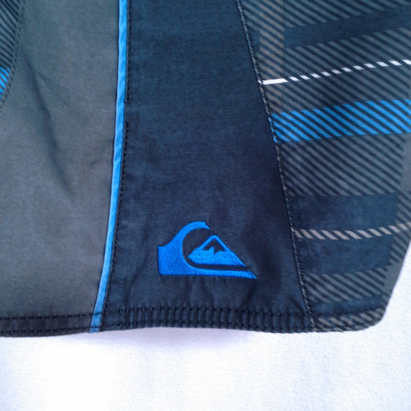 QuikSilver mens board shorts Sz 29 Black gray blue Plaid print Swim trunks Roomy - Picture 6 of 8